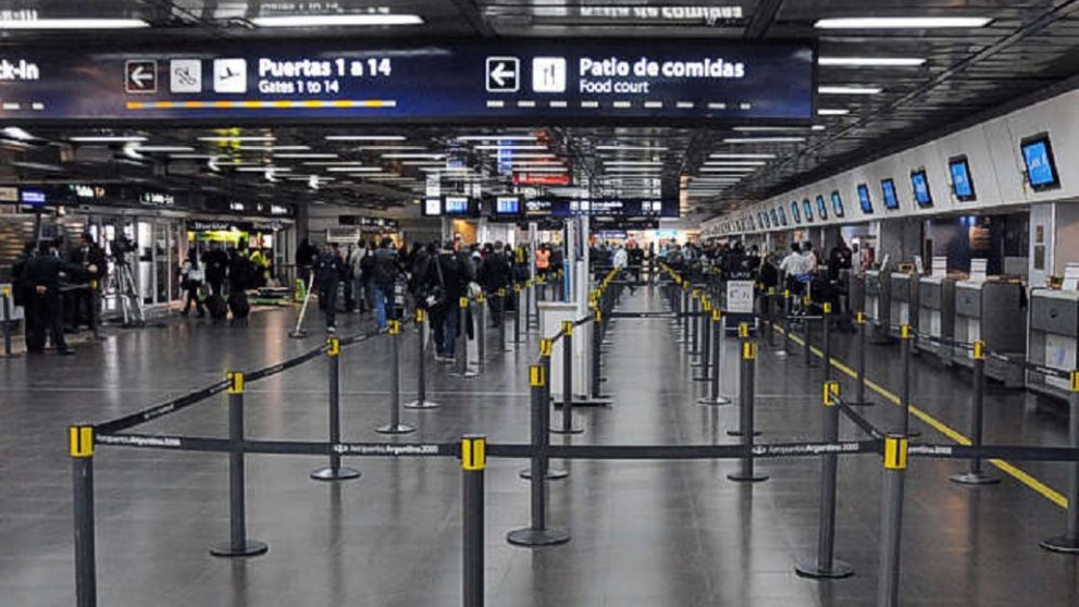 Los usuarios de Ezeiza y Aeroparque también podrían verse perjudicados por el paro.