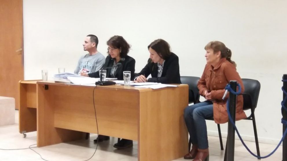 El tribunal penal de Comodoro Rivadavia encargado del juicio está integrado por los jueces Miguel Caviglia, Jorge Odorisio y Mariano Nicosia..