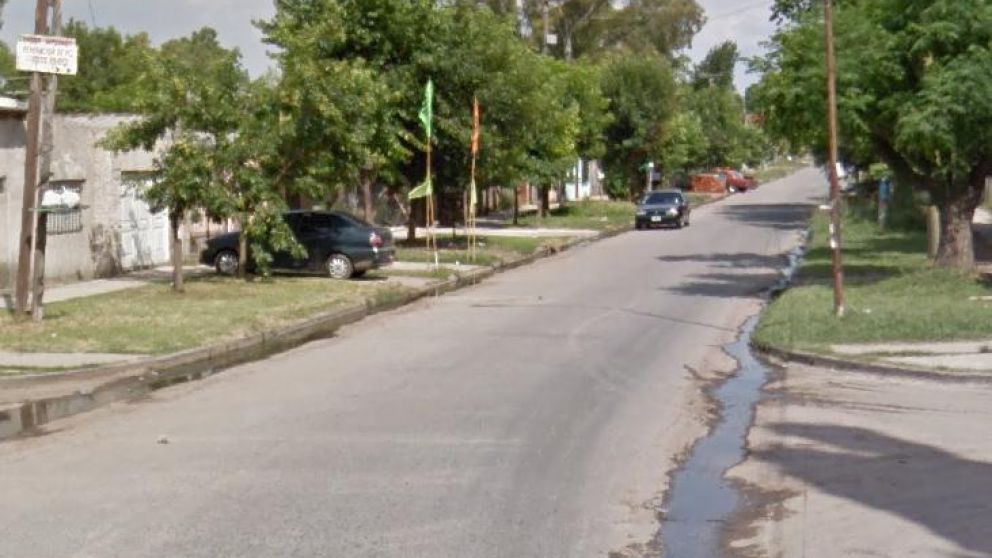 Delincuentes acribillaron a tiros a vigilador privado para robarle la moto