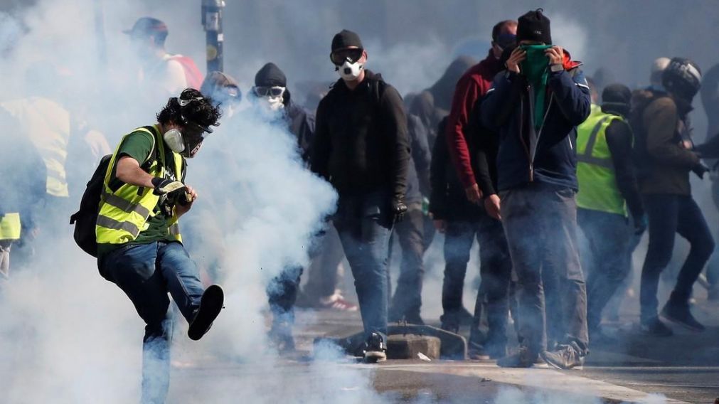 M�s incidentes en otra protesta contra las pol�ticas de Macr�n. (EFE)