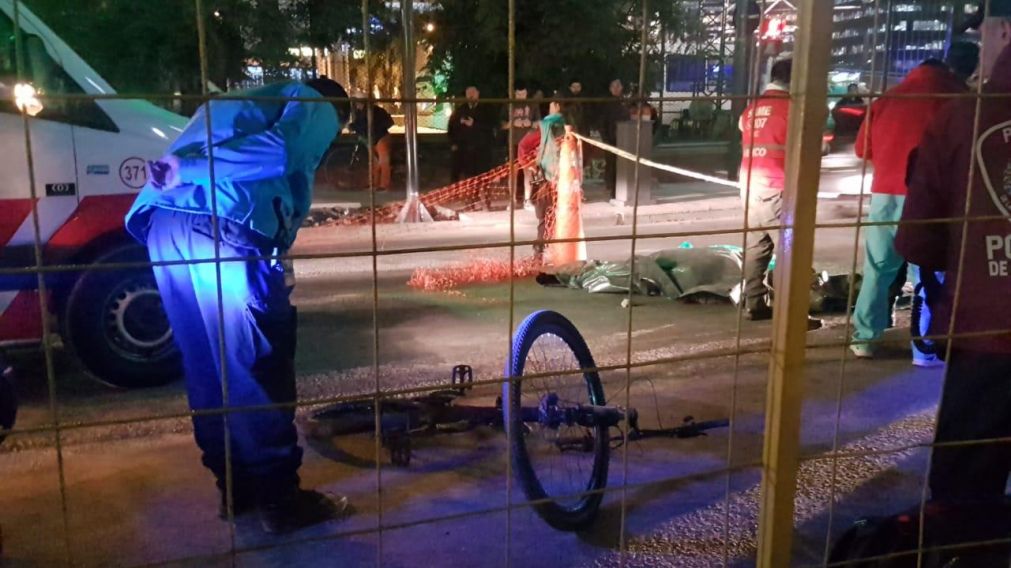 Ocurrió en las avenidas Córdoba y Eduardo Madero.