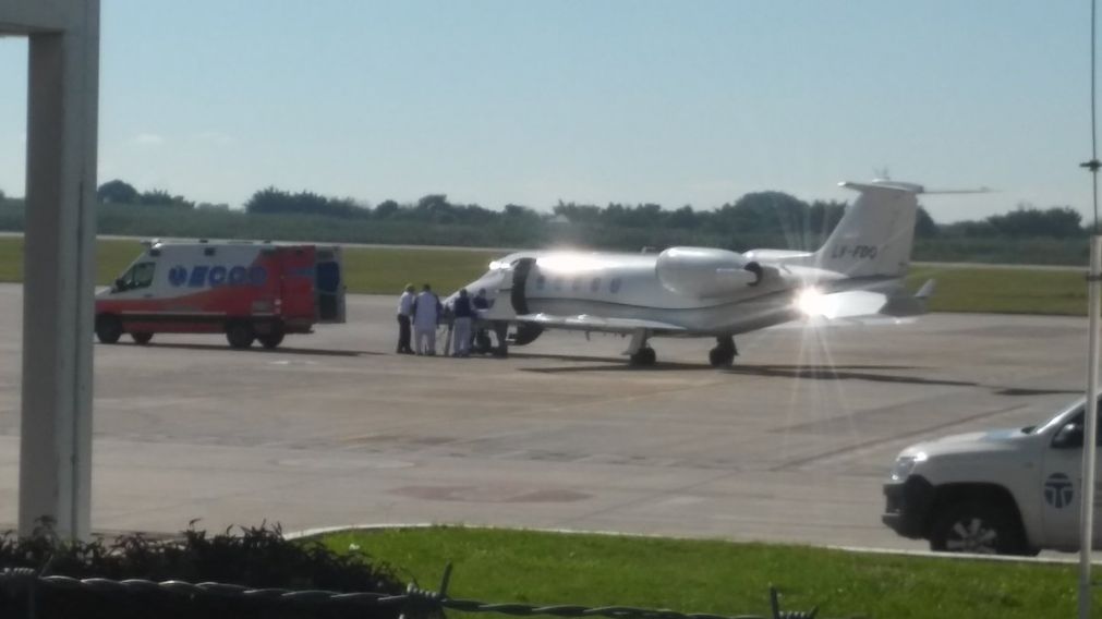 En este avión fue llevado a Buenos Aires.