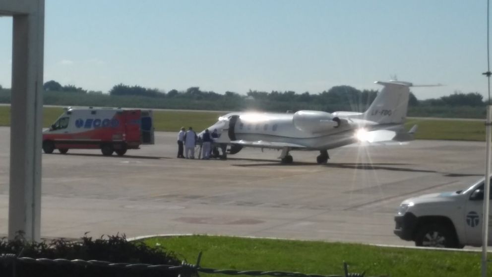 En este avión fue llevado a Buenos Aires.