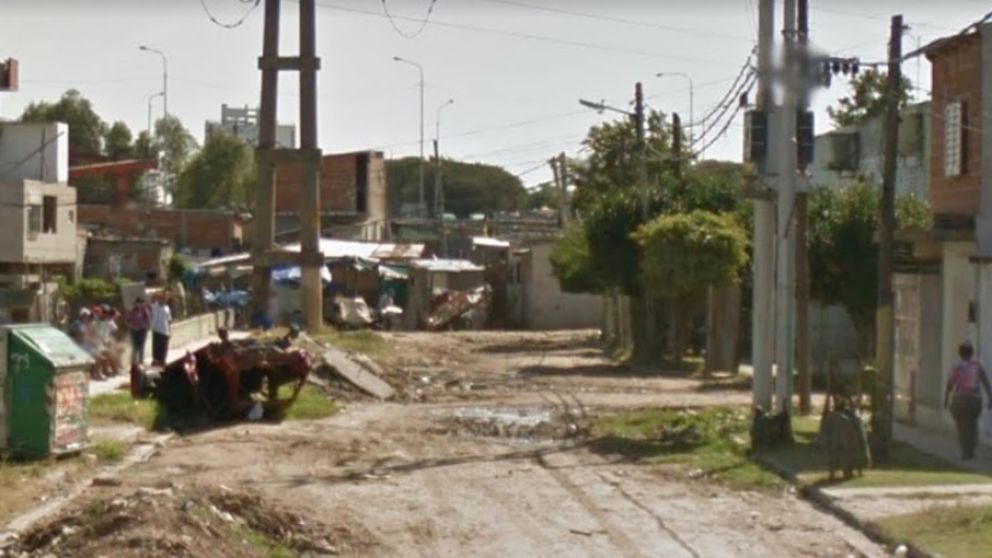 El cadáver de Víctor Gómez, de 60 años, fue localizado en este humilde vecindario, en Bernal.