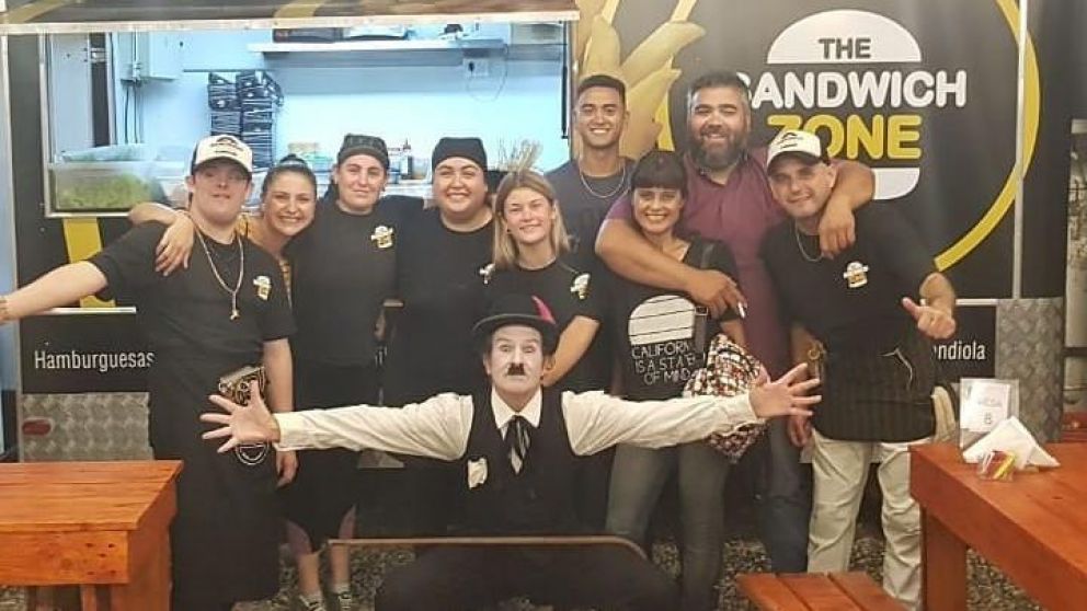 Sus compañeros de trabajo llenaron las redes sociales con mensajes de apoyo a David.