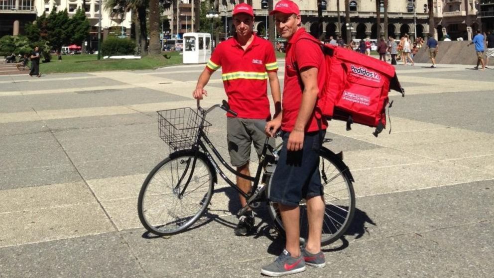 Ordenan prohibir delivery en bicicleta en la Ciudad