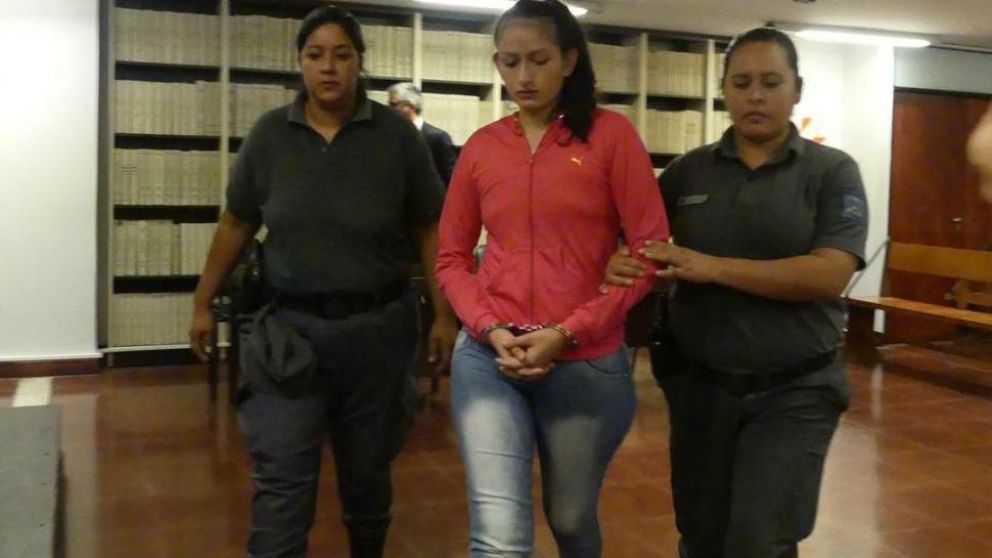 La mujer decidió evitar el juicio y la declaración de los más de 15 testigos.