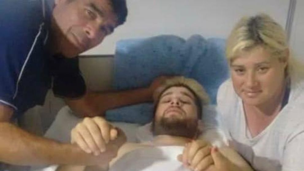 Salió de bailar, lo atropellaron y podría quedar paralítico