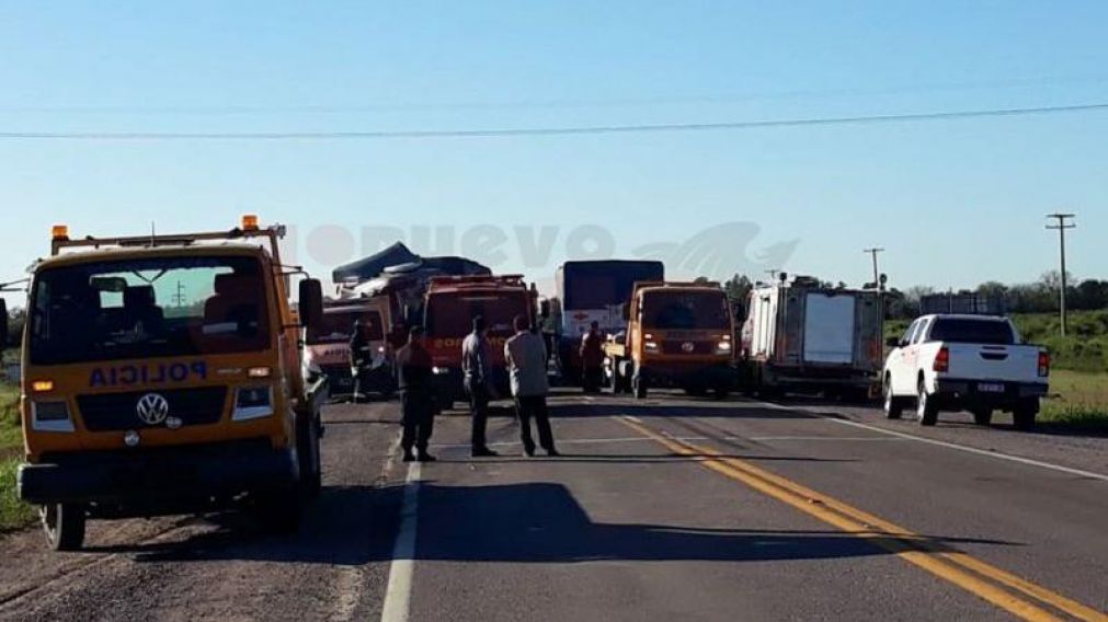 5 camiones, un colectivo, dos autos y una camioneta colisionaron (Nuevo Diario Web).