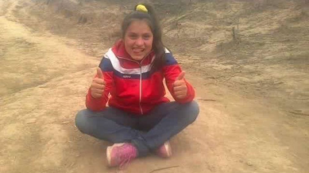 El cuerpo de la chica estaba semidesnudo y con signos de haber sido vejada por más de una persona.