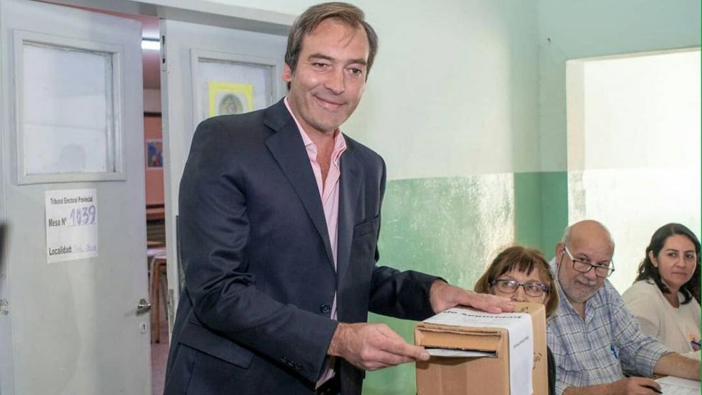 El candidato del Frente Para la Victoria votó en General Roca (@SoriaEnAccion).