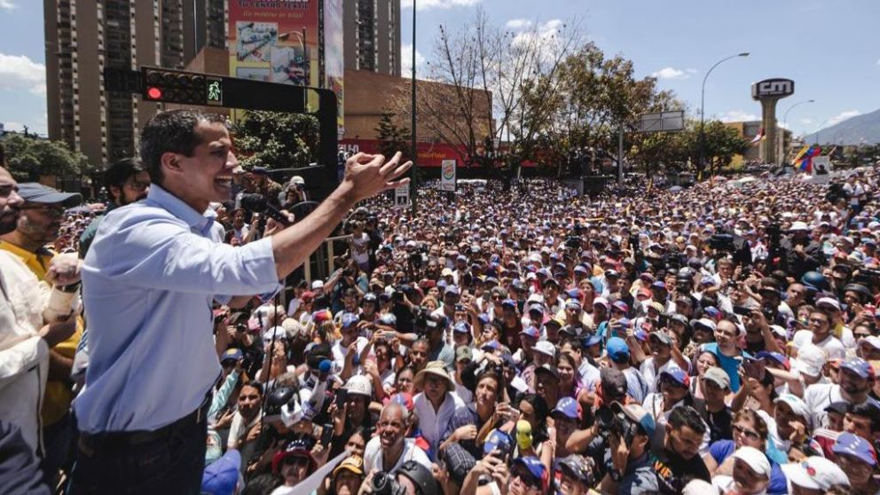 El líder opositor Guaidó, durante una de las congregaciones (@jguaido).