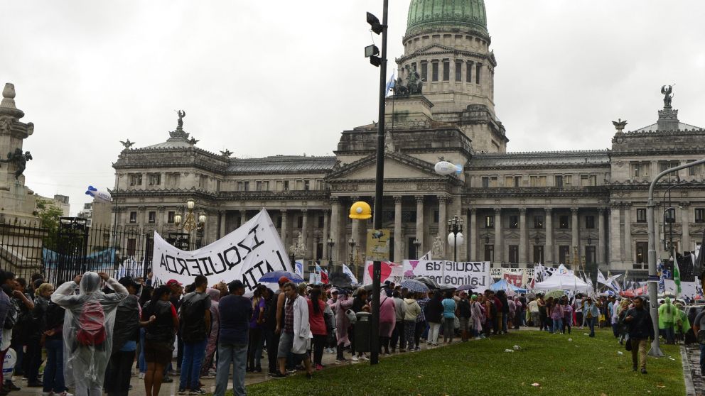 Uno de los puntos de concentración de la manifestación del último jueves fue el Congreso. (Crónica/Jonatan Moreno(