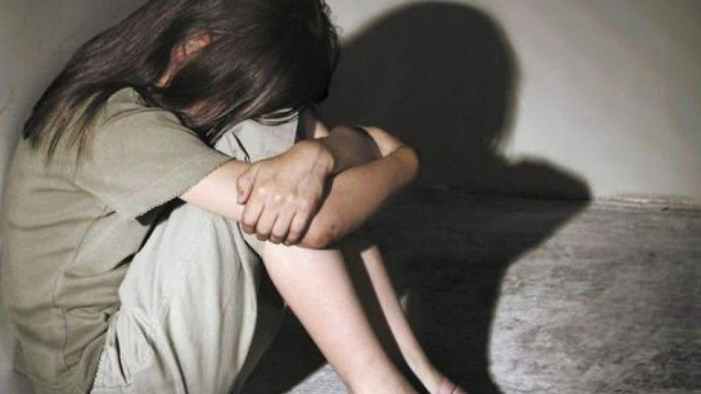 La víctima fue obligada a practicarle "sexo oral" al acusado.