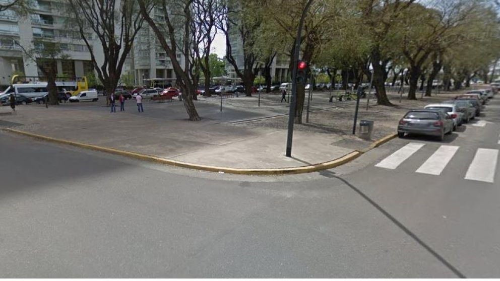 A metros de esta esquina sucedió el inesperado suceso. (Google Maps)