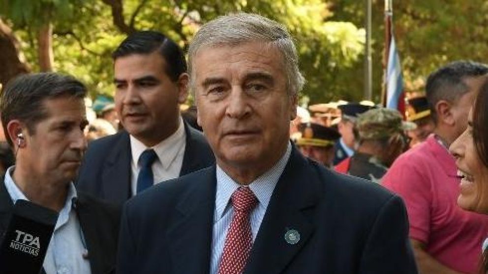 El ministro de Defensa, Oscar Aguad, durante el homenaje a los héroes de Malvinas