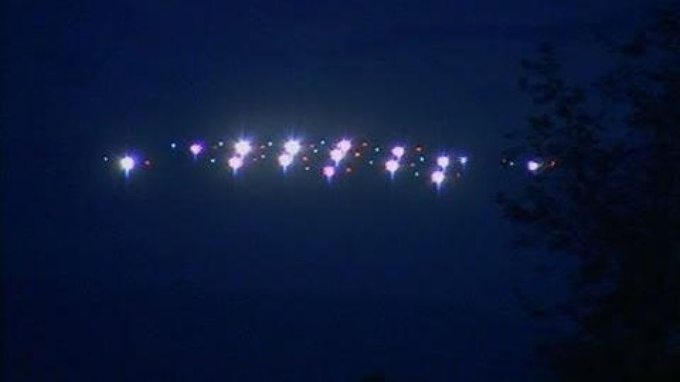 Las luces quedaron registradas por cientos de usuarios que compartieron en redes la vivena (Imagen ilustrativa).