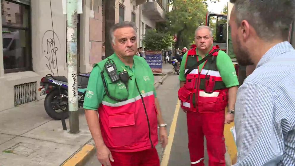 El titular del SAME, dando la peor noticia.