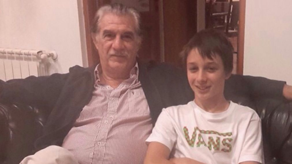 Tiempos felices con su hijo, antes de que la tragedia golpeara sus vidas.