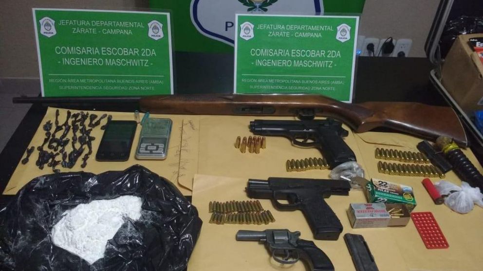Secuestraron drogas y armas de fuego.