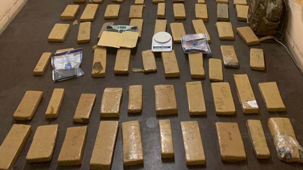 La Policía confiscó 86 kilos de marihuana.