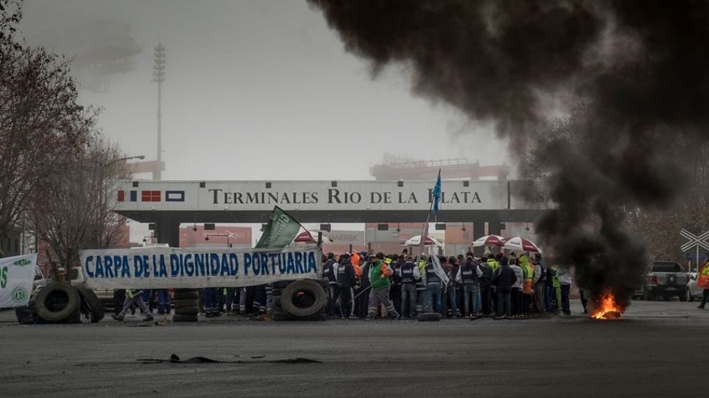 Los trabajadores del puerto, en pleno conflicto.