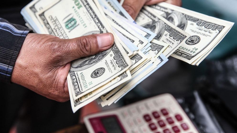 El tipo de cambio minorista cerró a $43,67