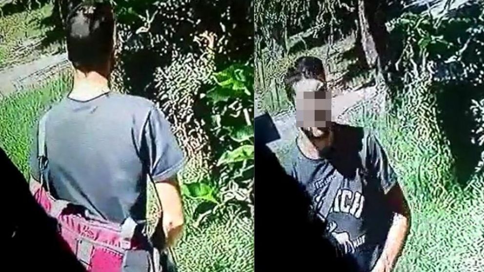 Motoquero sátiro se masturbó en la calle y usó el casco para taparse