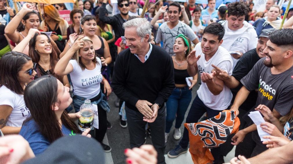 El precandidato a presidente comparó al Gobierno de Macri con la última dictadura.
