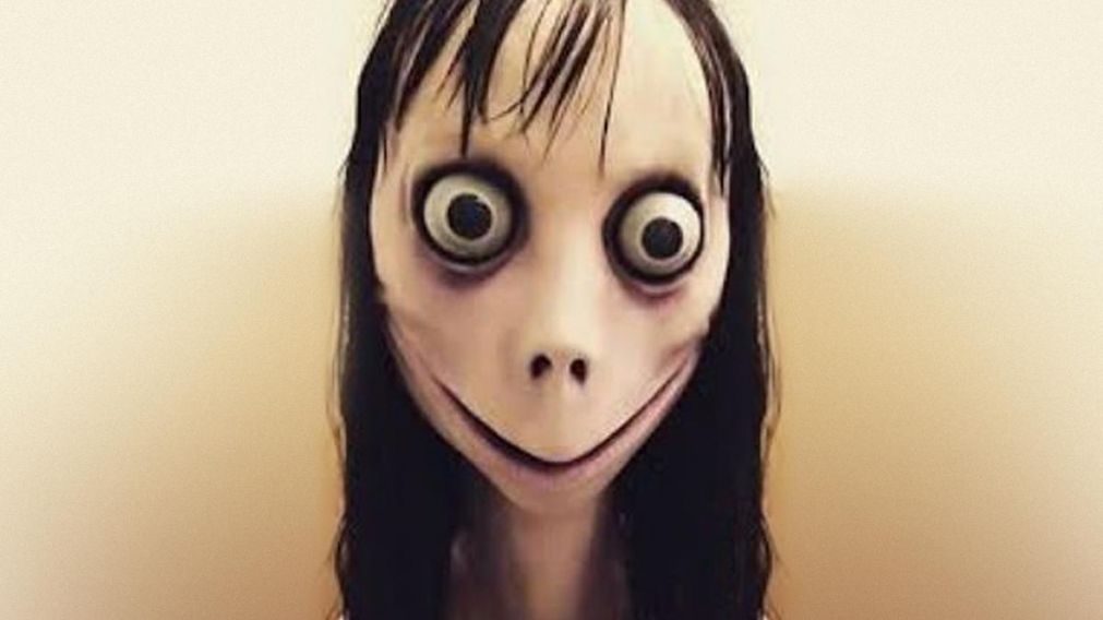 La figura del momo atemoriza a grandes y chicos.