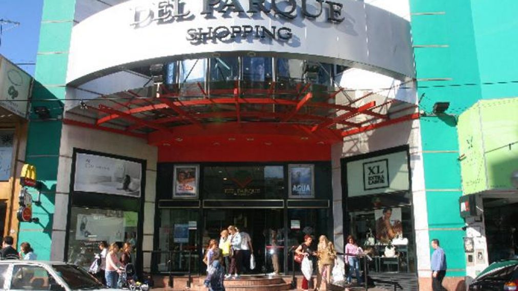 El centro comercial no pudo resistir a la ca�da del consumo.