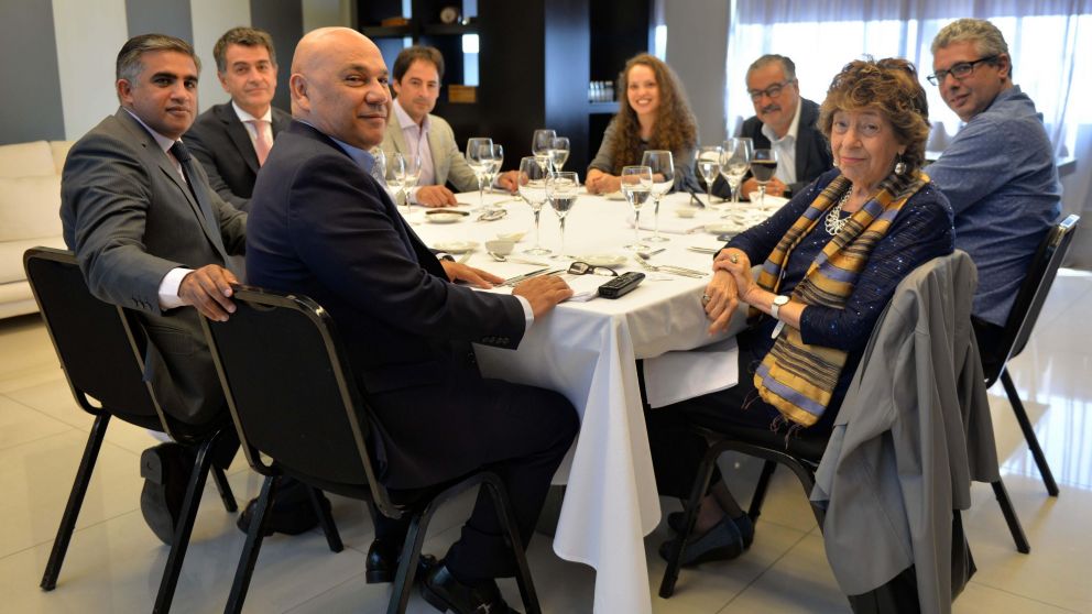 Los invitados y anfitriones conversaron durante dos horas (Nahuel Ventura-Crónica).