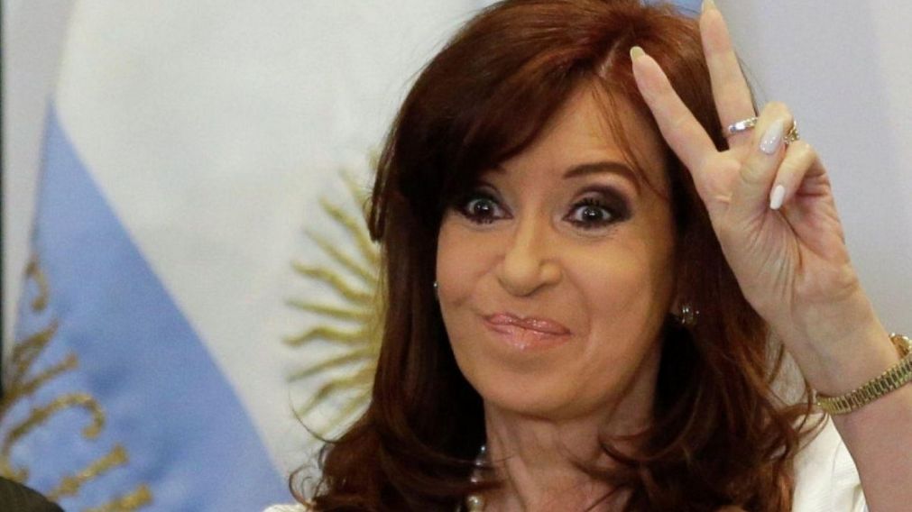 CFK vuelve de Cuba tras 8 días en isla.