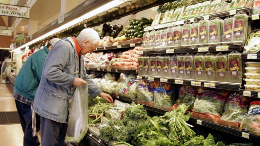 Los que más subieron fueron: alimentos (58.,3%), medicamentos (53.1%) y los servicios (52,4%)