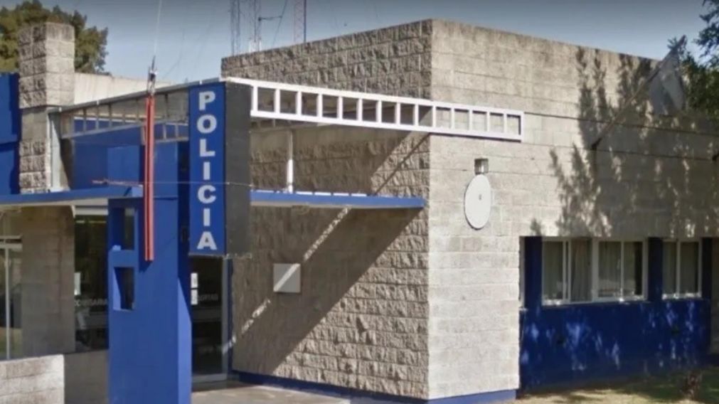 Integrantes de esta comisar�a investigan lo sucedido.