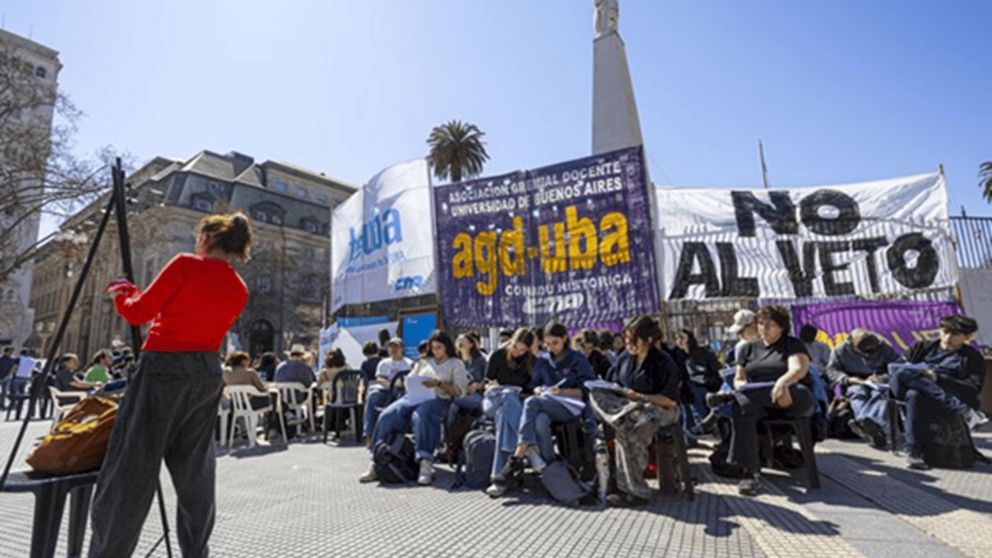 Desde la UBA anunciaron una movilización para este miércoles contra el veto a la Ley de Financiamiento Universitario.