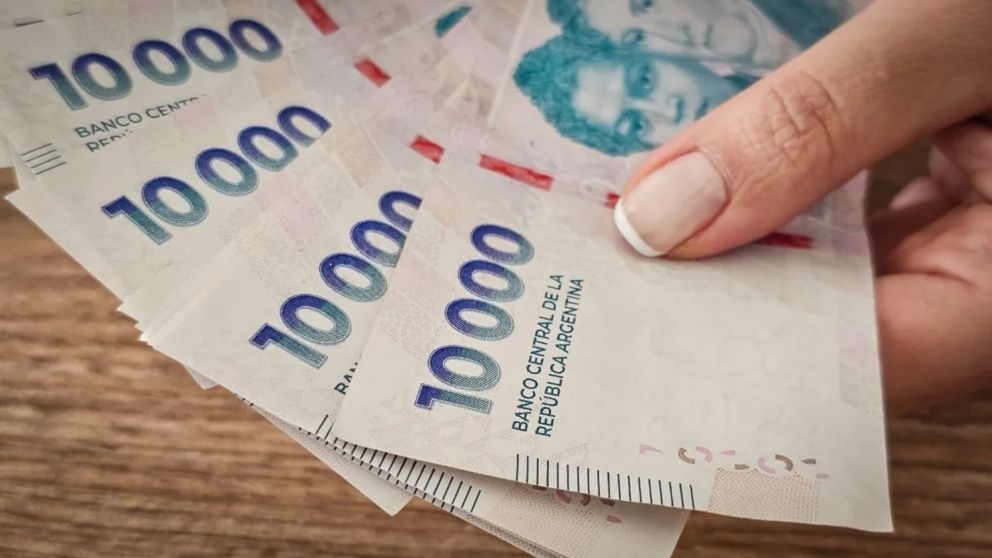 Los bancos mejoraron las tasas de interés de sus plazos fijos y ahora los rendimientos de varias entidades rozan el 60% anual.