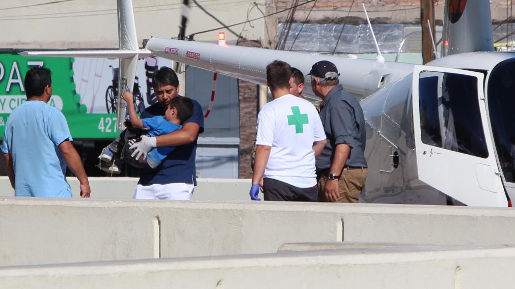 As� lo trasladaron al hospital. 