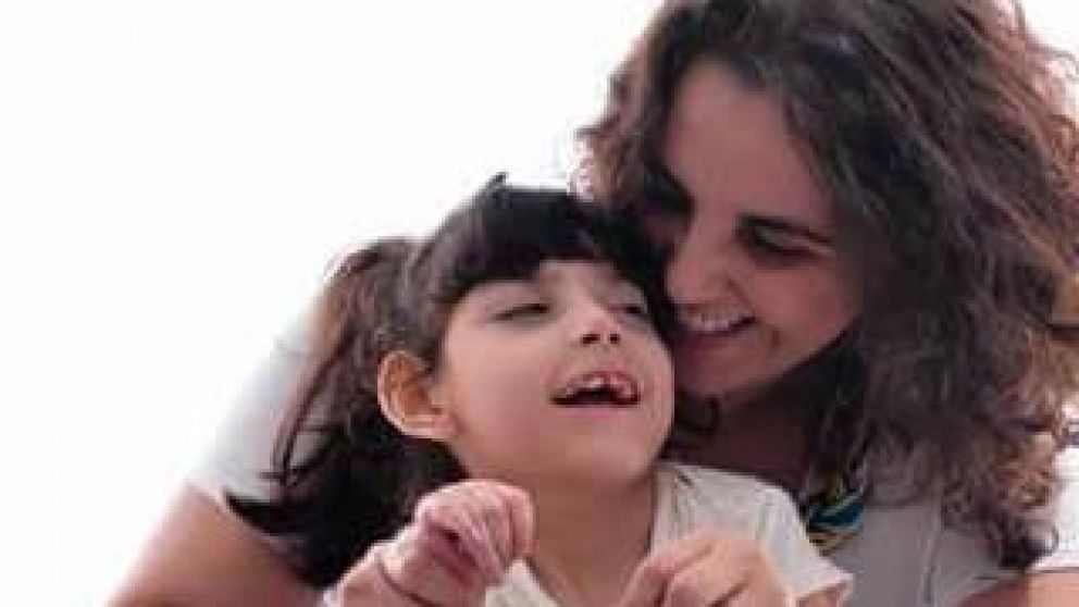 María Dolores Pettignani junto a su hija Lucía.