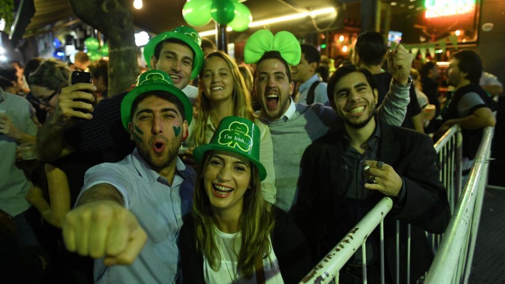 Miles de personas se sumaron a la fiesta en la ciudad de Buenos Aires.