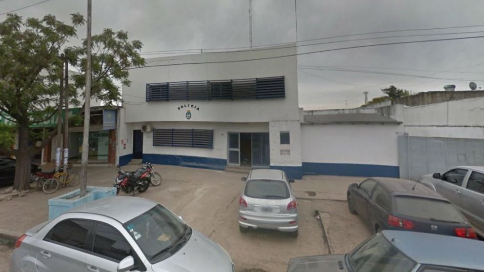Pesquisas policiales de la comisaría de Villa Trujui se encargan de investigar el suceso. (Google Street View)