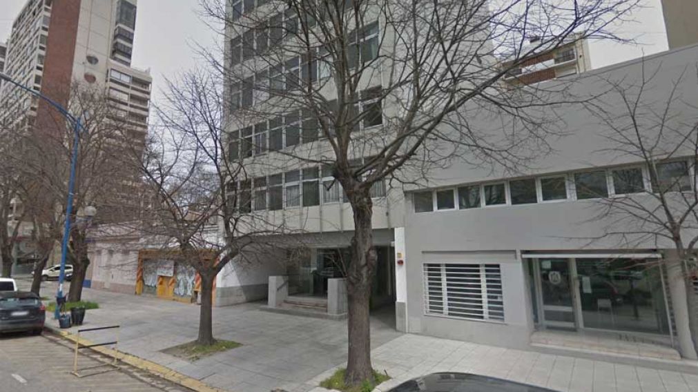 La financiera esta ubicada en el piso 13 de un edificio de la avenida Independencia al 3100. (Gentileza: El Mar Platense)