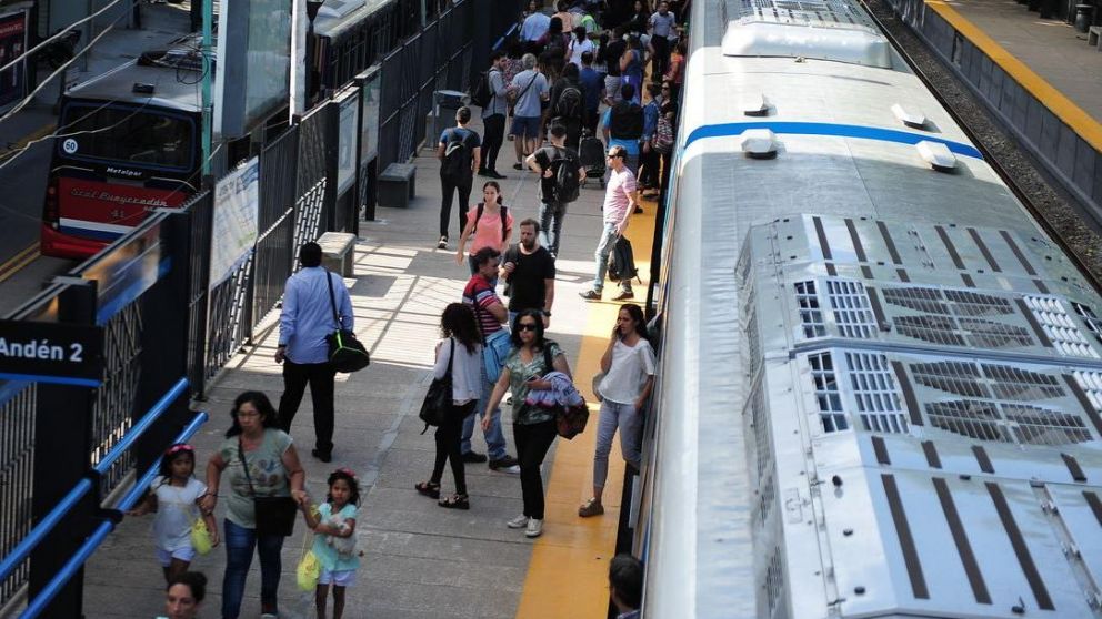 Cientos de usuarios afectados. (Archivo)