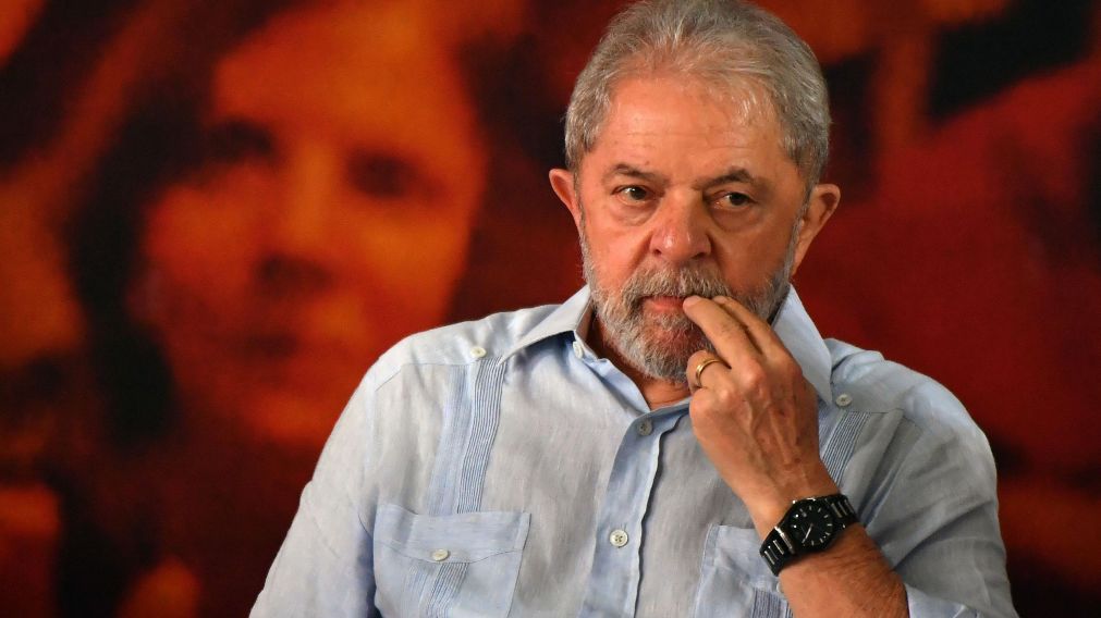 Lula. Hoy pasa sus días tras las rejas. (AFP)