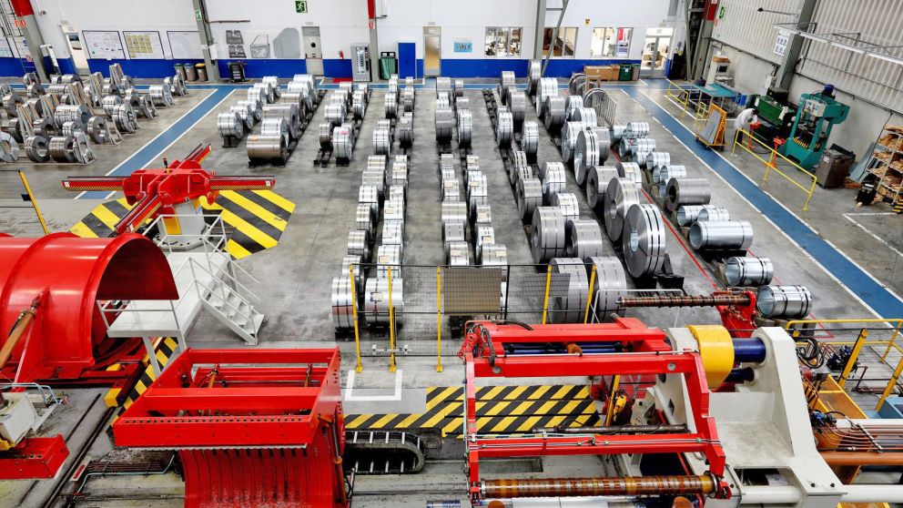 La actividad industrial y de la construcci�n seguir�n en baja.