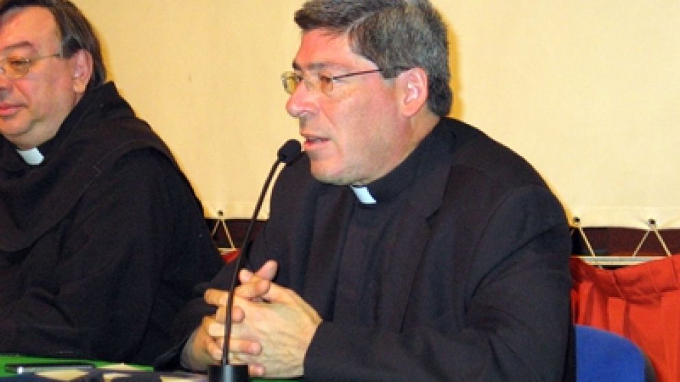 El padre Daniel Medina presidió la misa.