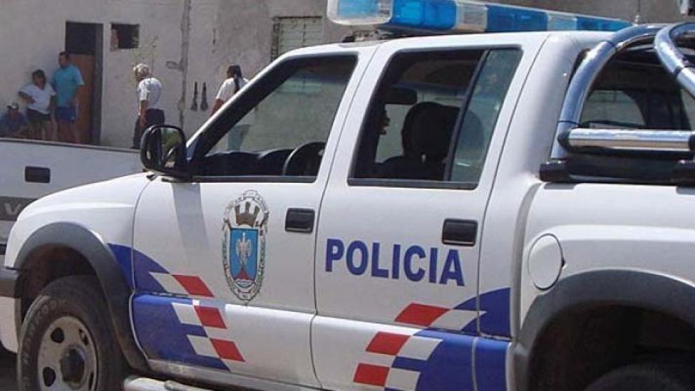 Efectivos policiales buscan intensamente al cobarde agresor. (Imagen archivo)