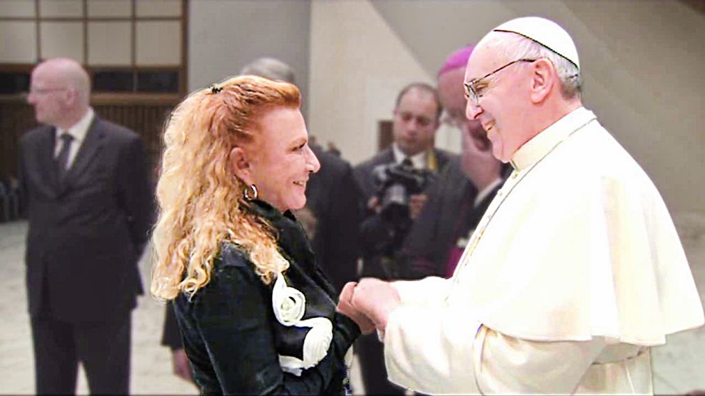 El Papa Francisco junto a su amiga de toda la vida: Alicia Barrios.