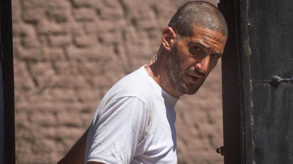 Gil Pereg asesinó a su madre a golpes y luego la ahorcó; mientras que a su tía la mató a balazos.