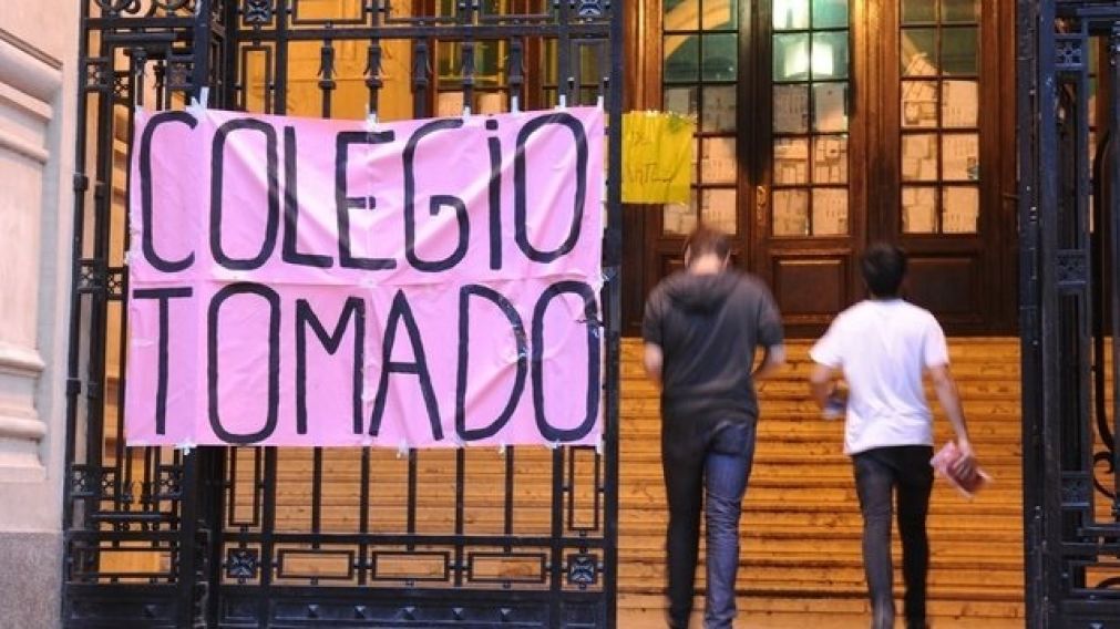 Una denuncia por la toma de ocho escuelas derivó en la imputación a los padres.